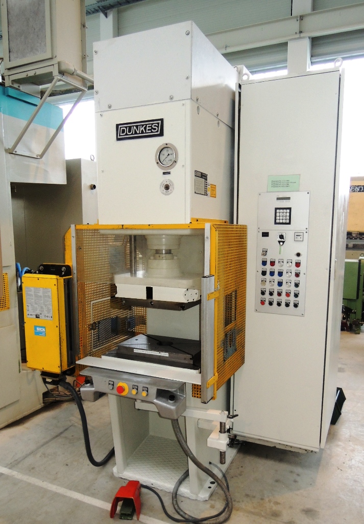 HZS 25 CNC