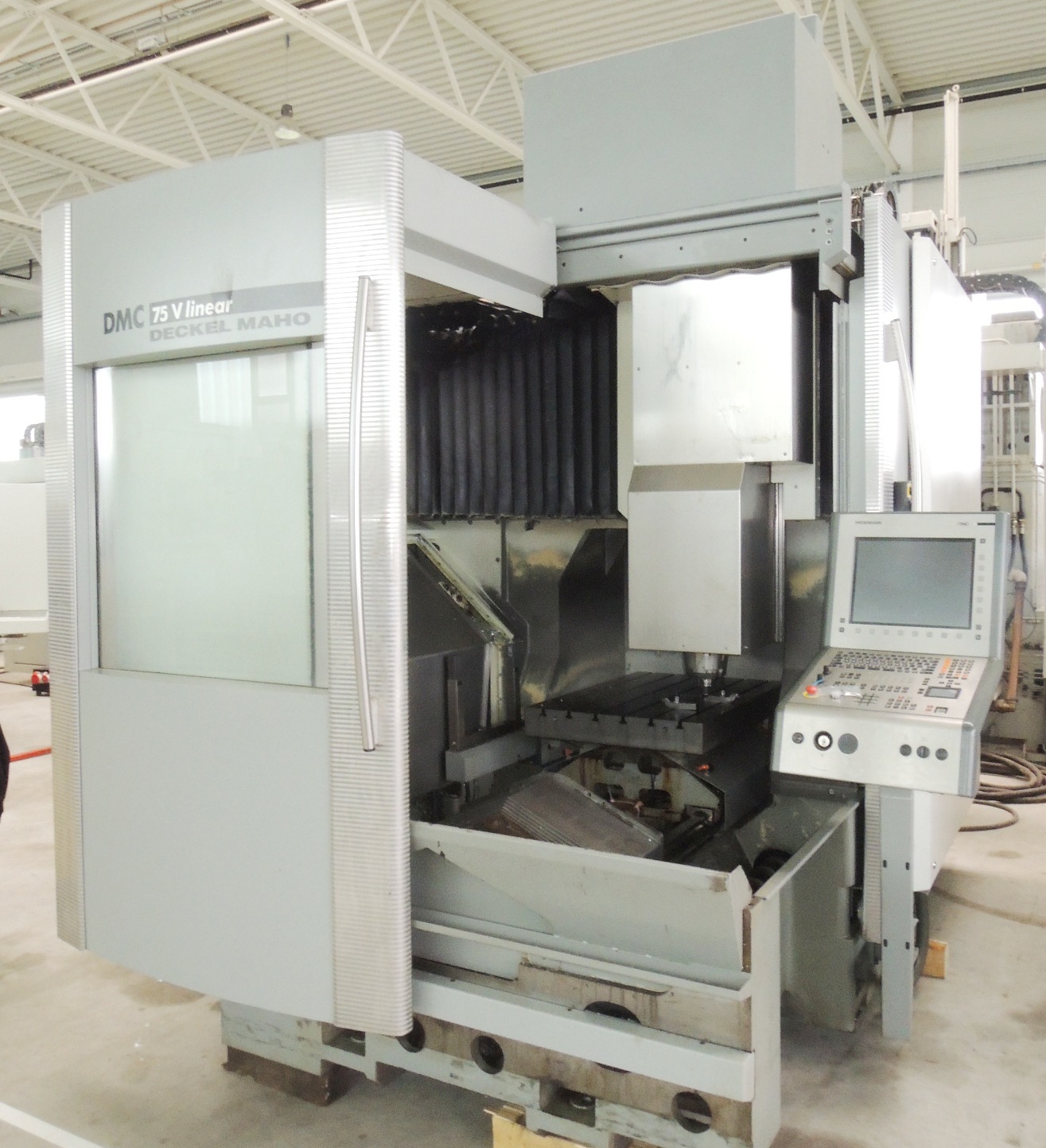 DMC 75 V Linear