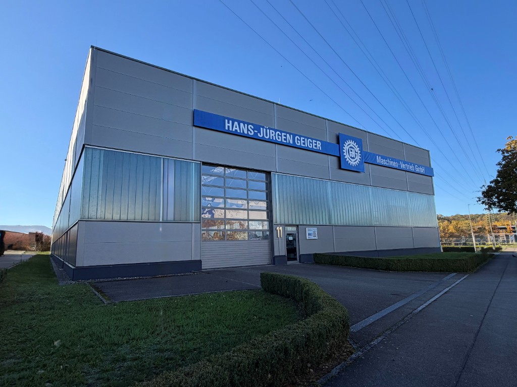 Einfahrt der Lagerhalle